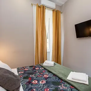 Pensión Empire, Roma