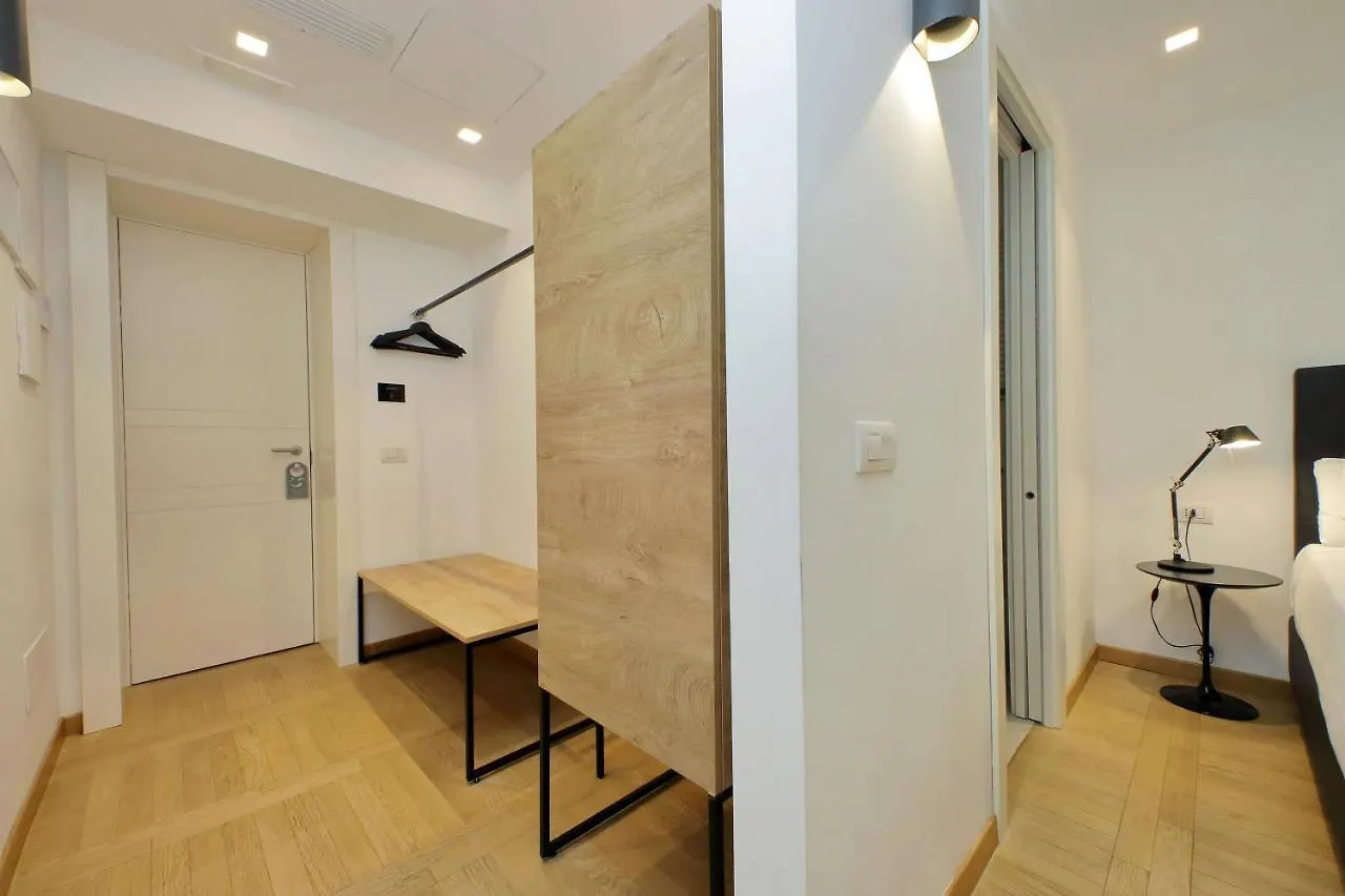 Guest house Youroom Vite Rome Italy
